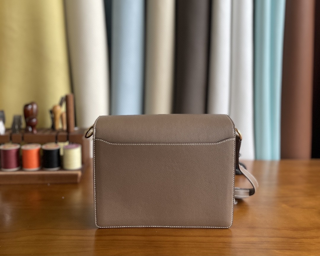 Hermès（爱马仕）Roulis 猪鼻子 evercolor 大象灰 金扣 23cm