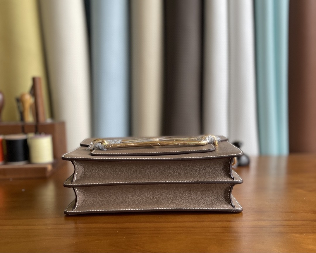 Hermès（爱马仕）Roulis 猪鼻子 evercolor 大象灰 金扣 23cm