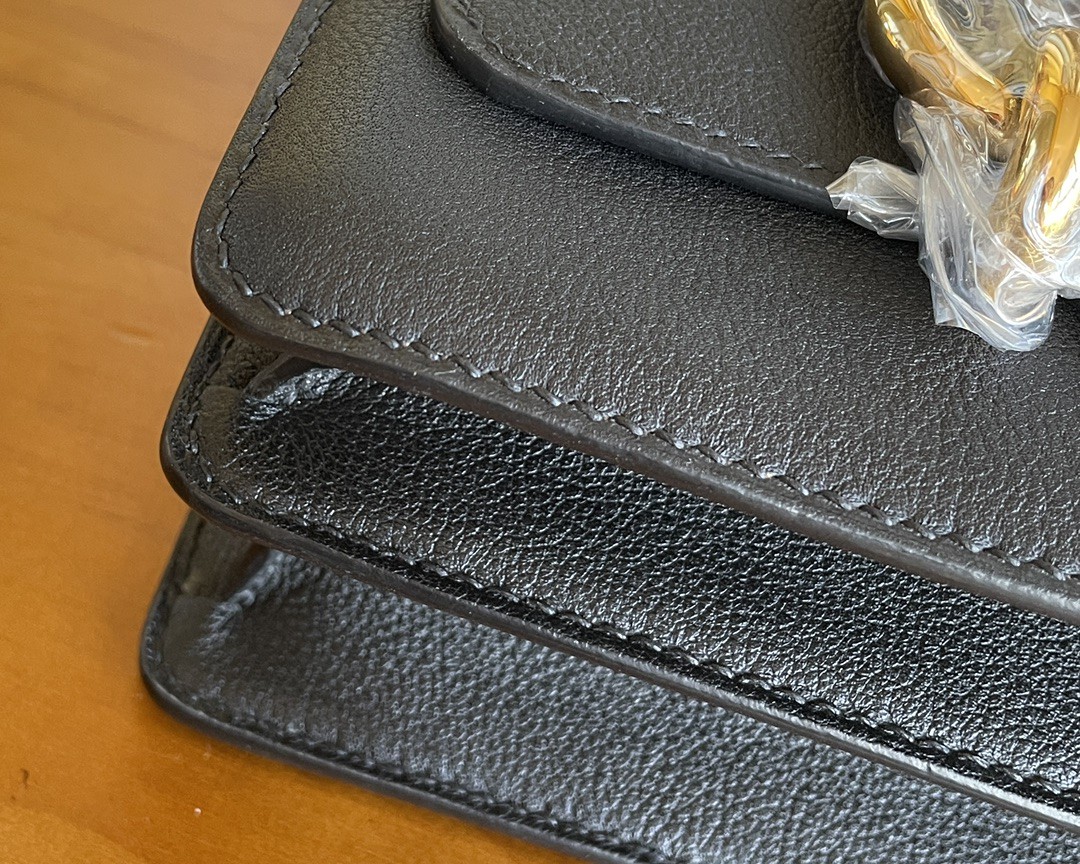 Hermès（爱马仕）Roulis 猪鼻子 evercolor 黑色 金扣 23cm