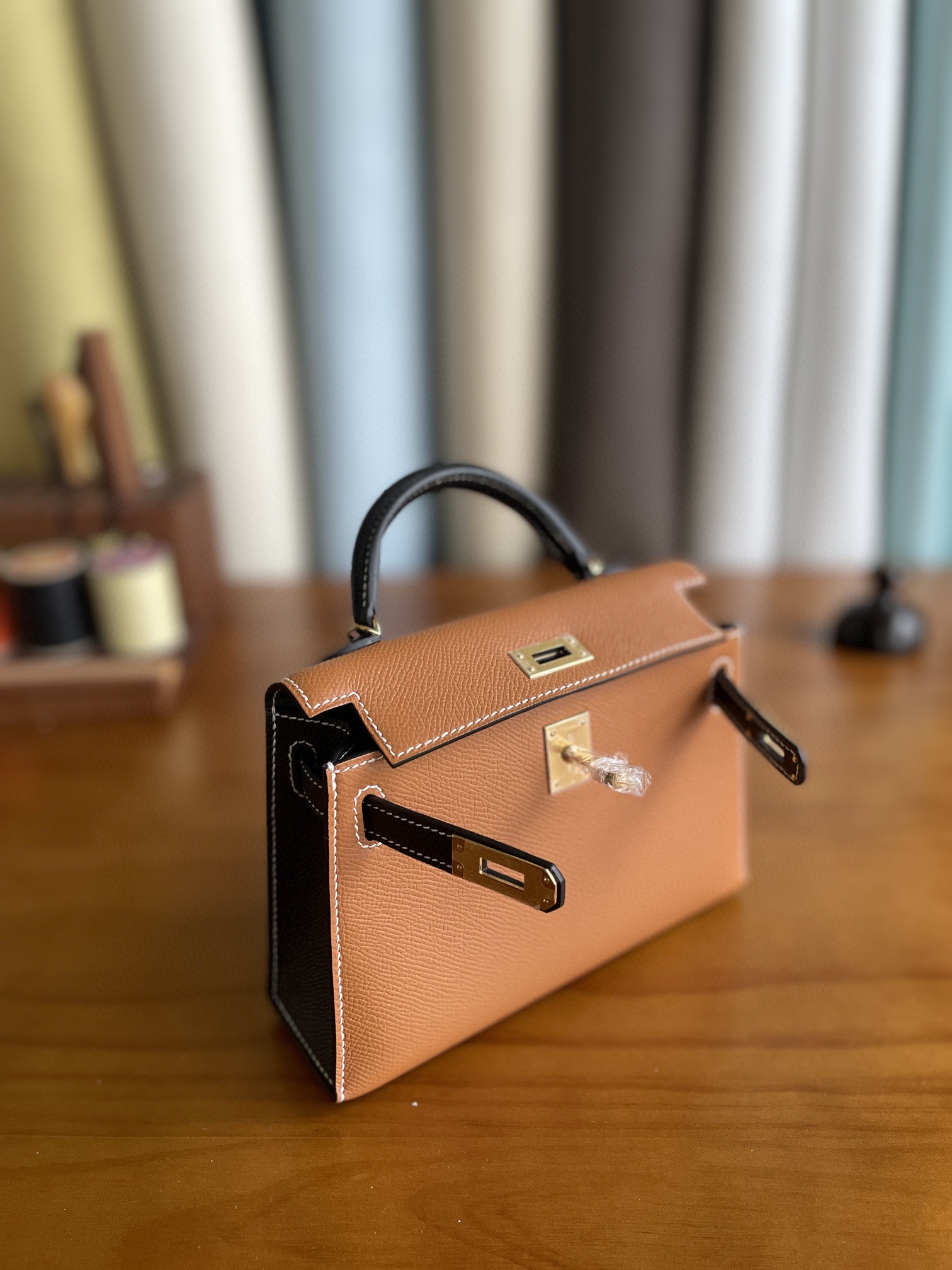 Hermès（爱马仕）Mini kelly 迷你凯莉 Epsom 金棕色 拼 黑色 金扣 19cm