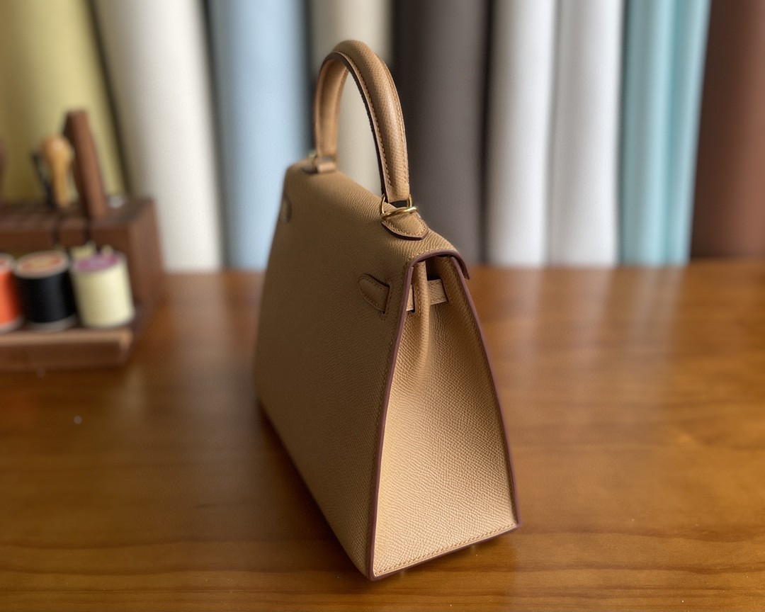 Hermès（爱马仕）Kelly 凯莉包 Epsom 2b 饼干色 金扣 25cm