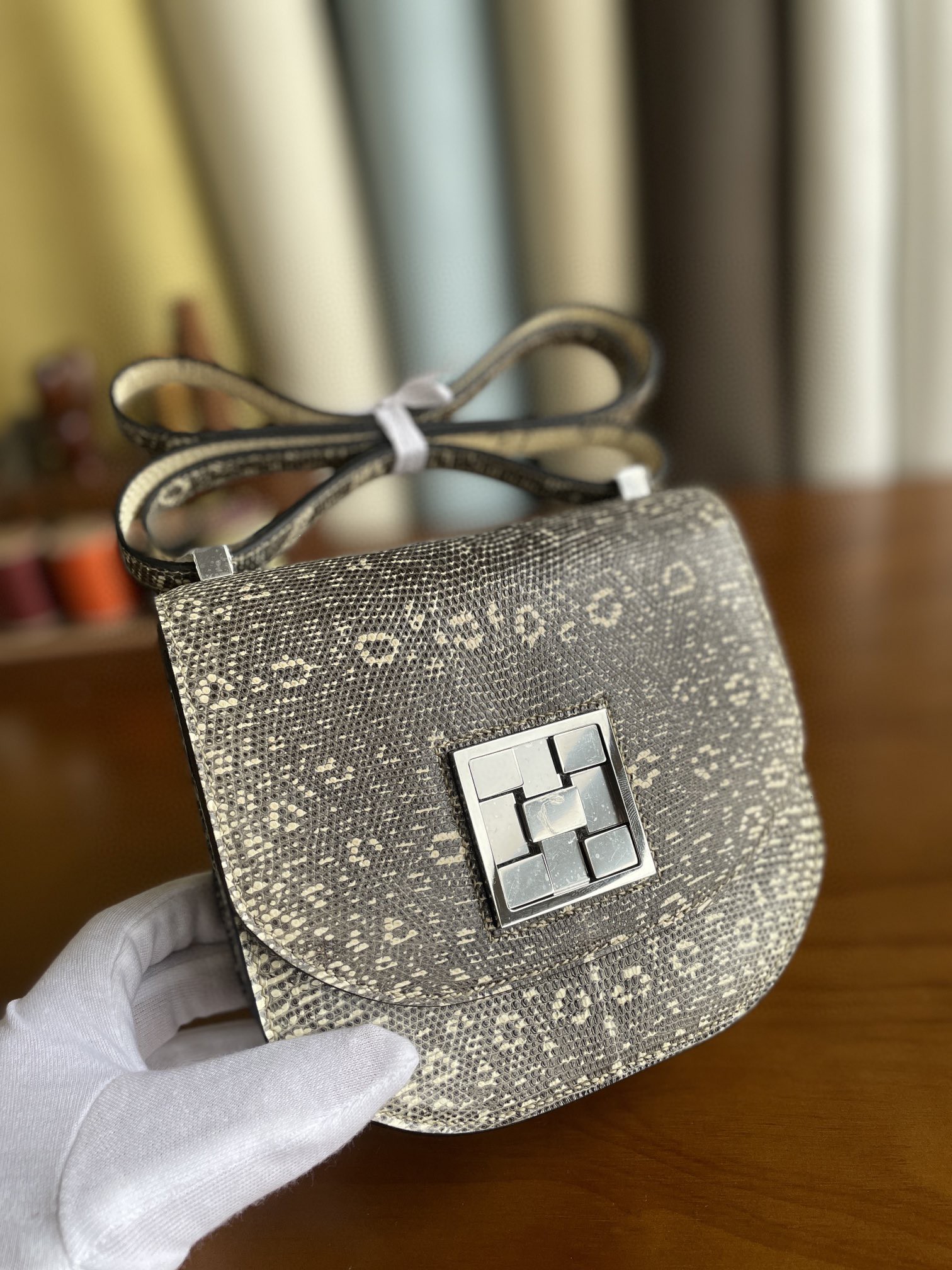 Hermès（爱马仕）Mosaique 马赛克 蜥蜴皮 喜马拉雅 银扣 17cm