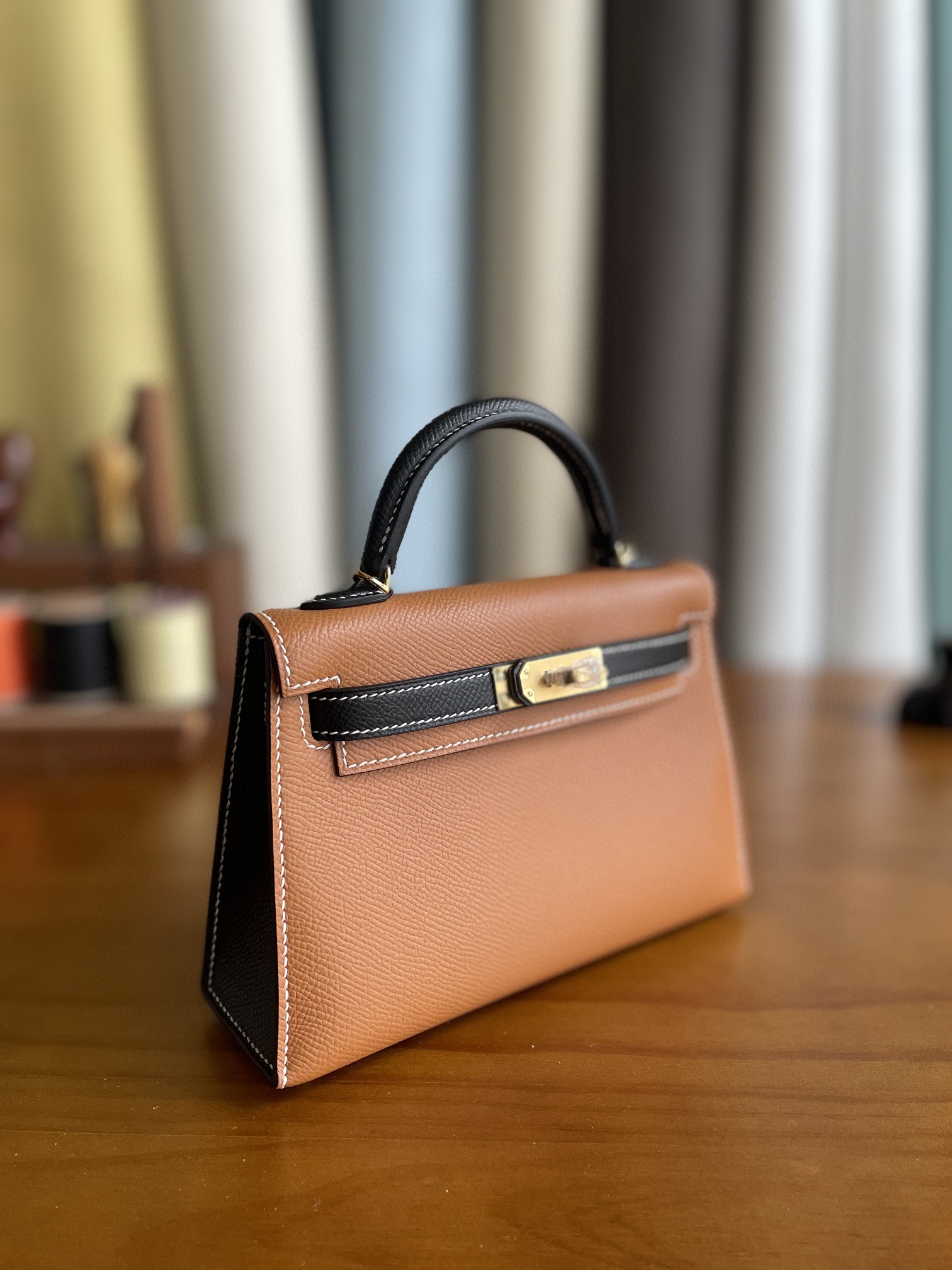 Hermès（爱马仕）Mini kelly 迷你凯莉 Epsom 金棕色 拼 黑色 金扣 19cm