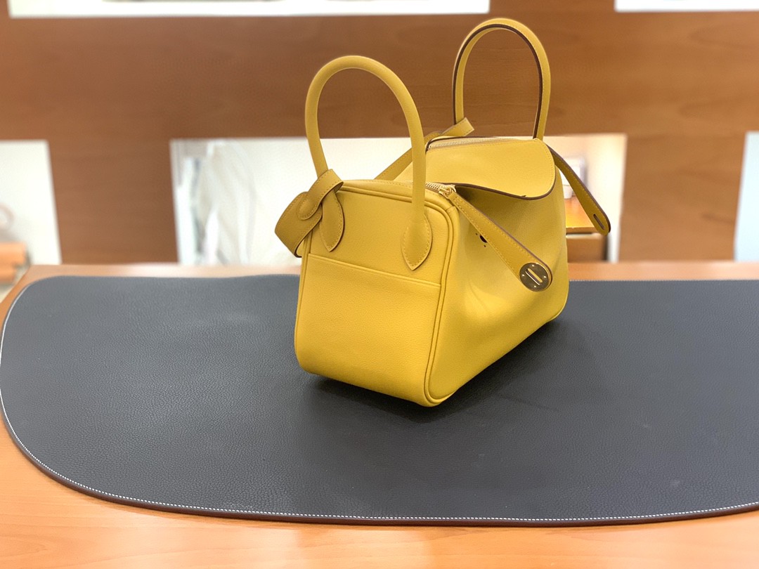 Hermès（爱马仕）Lindy 琳迪包 Evercolor 9D 琥珀黄 金扣 26cm