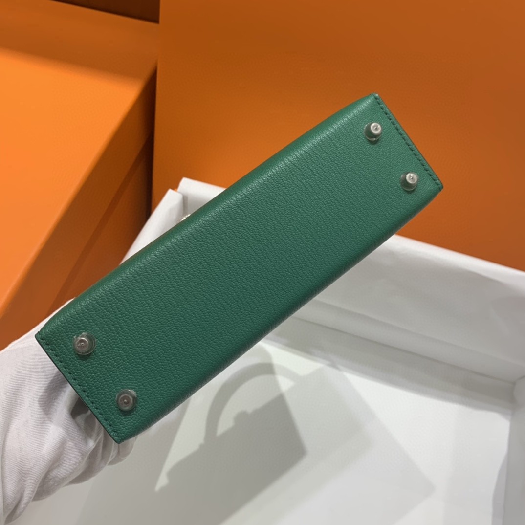 Hermès（爱马仕）mini Kelly 山羊皮 U4 丝绒绿 银扣 19cm