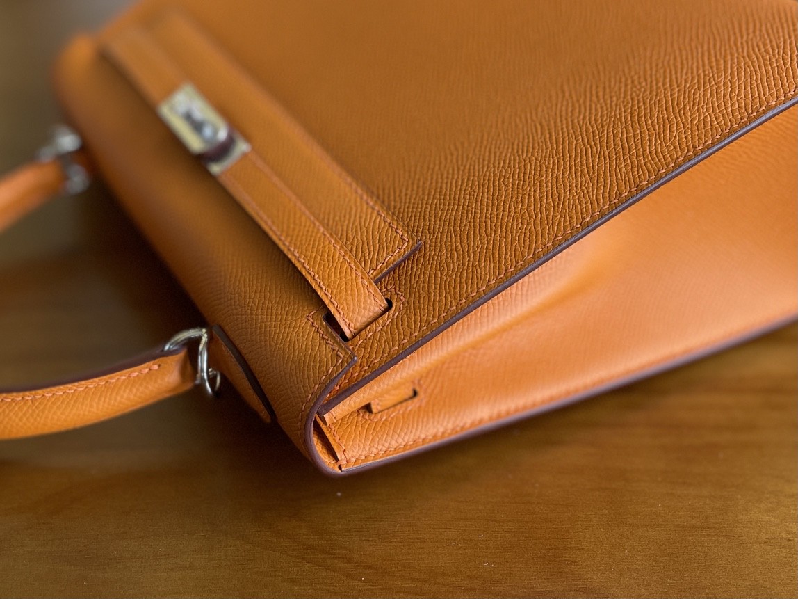 Hermès（爱马仕）Kelly 凯莉包 Epsom i9 杏黄色 银扣 25cm