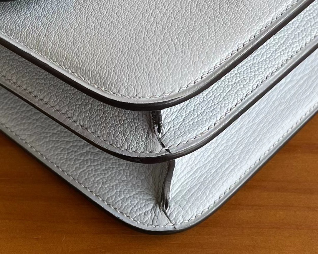 Hermès（爱马仕）Constance 空姐包 山羊皮 8U 冰川蓝 银扣 18cm