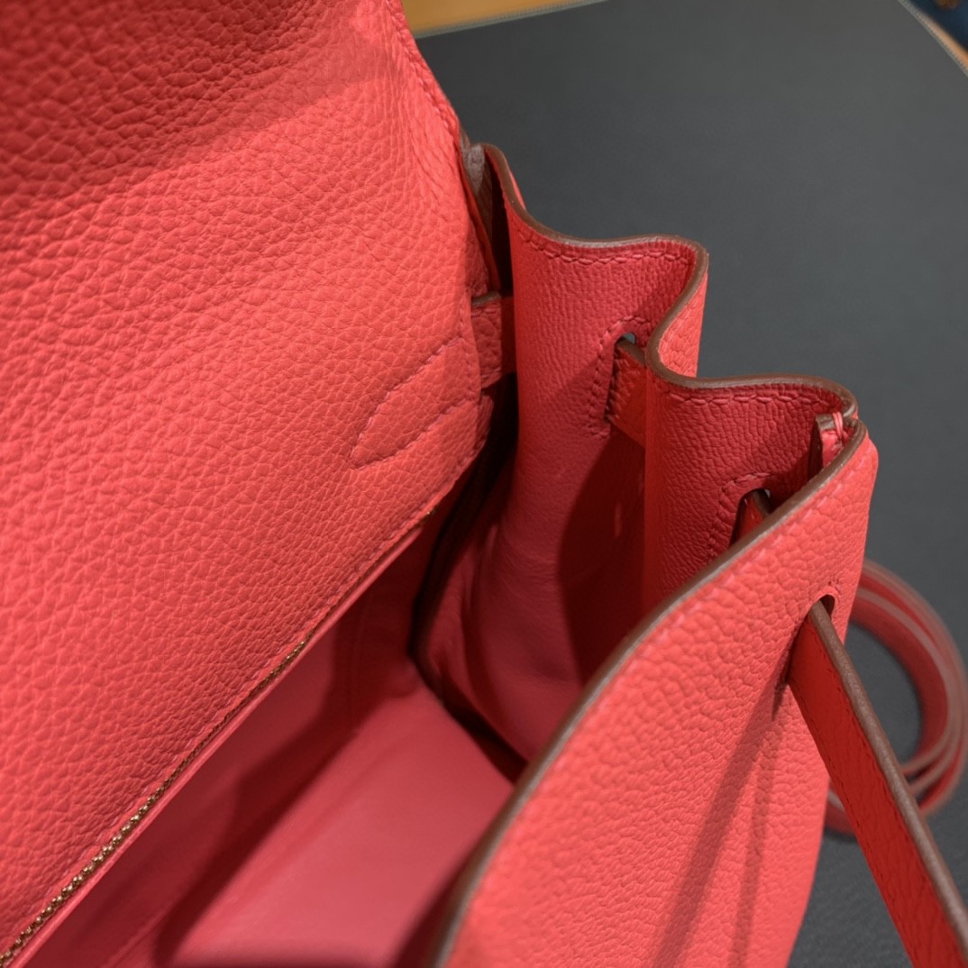 Hermès（爱马仕）Kelly 凯莉包 Togo 8W 唇膏粉 金扣 28cm