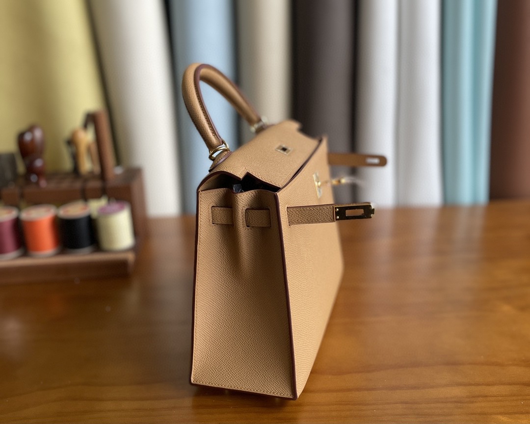 Hermès（爱马仕）Kelly 凯莉包 Epsom 2b 饼干色 金扣 25cm