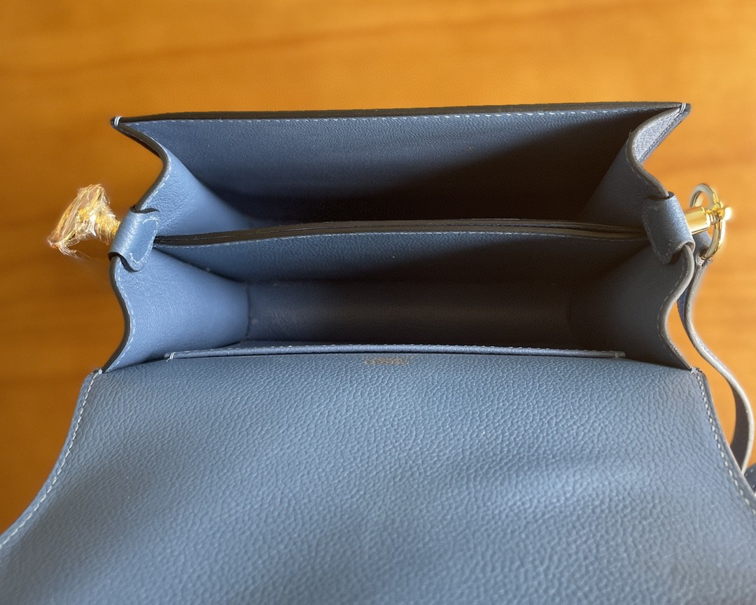 Hermès（爱马仕）Roulis 猪鼻子 evercolor R2 玛瑙蓝 金扣 18cm