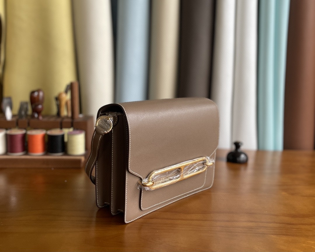 Hermès（爱马仕）Roulis 猪鼻子 evercolor 大象灰 金扣 23cm