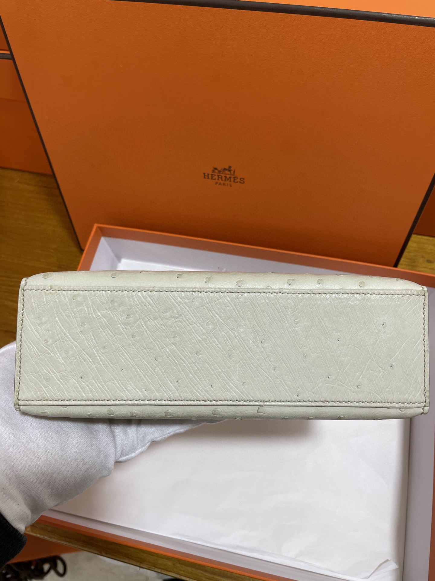 Hermès（爱马仕）mini Kelly 迷你凯莉 南非kk鸵鸟 8L 冰川白 银扣 22cm