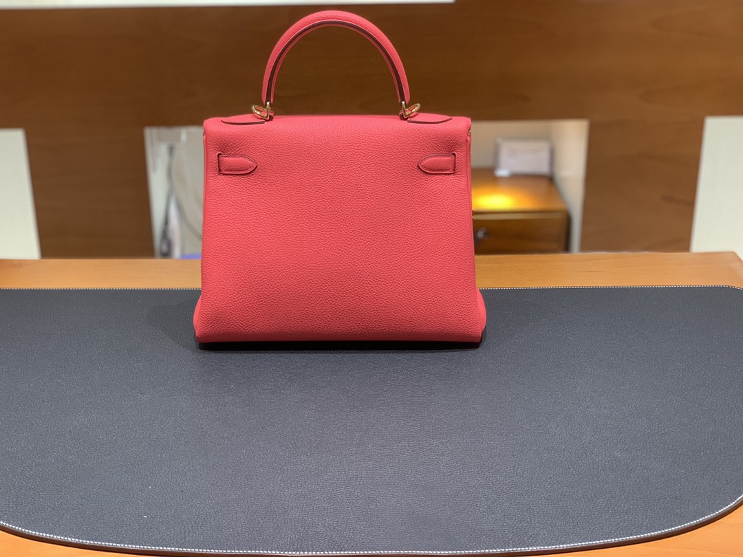 Hermès（爱马仕）Kelly 凯莉包 Togo 8W 唇膏粉 金扣 28cm