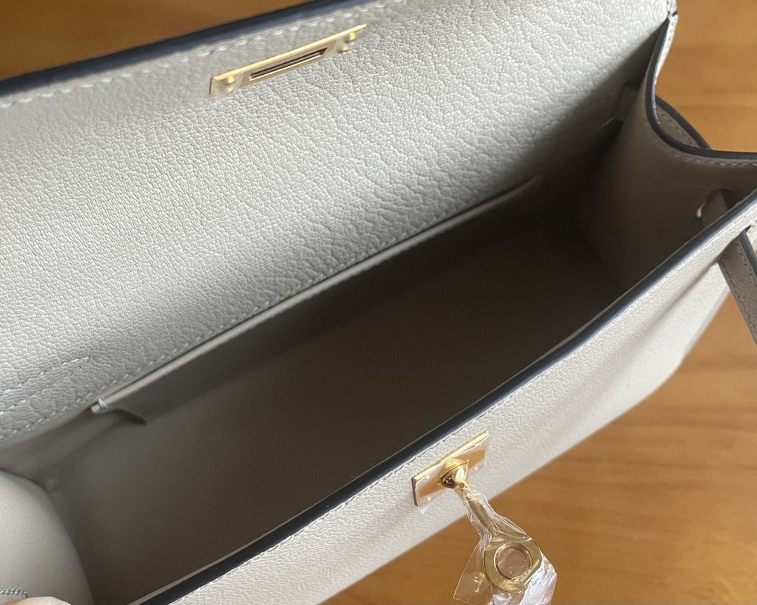 Hermès（爱马仕）mini kelly pochette 山羊皮 m8 沥青灰 金扣 22cm