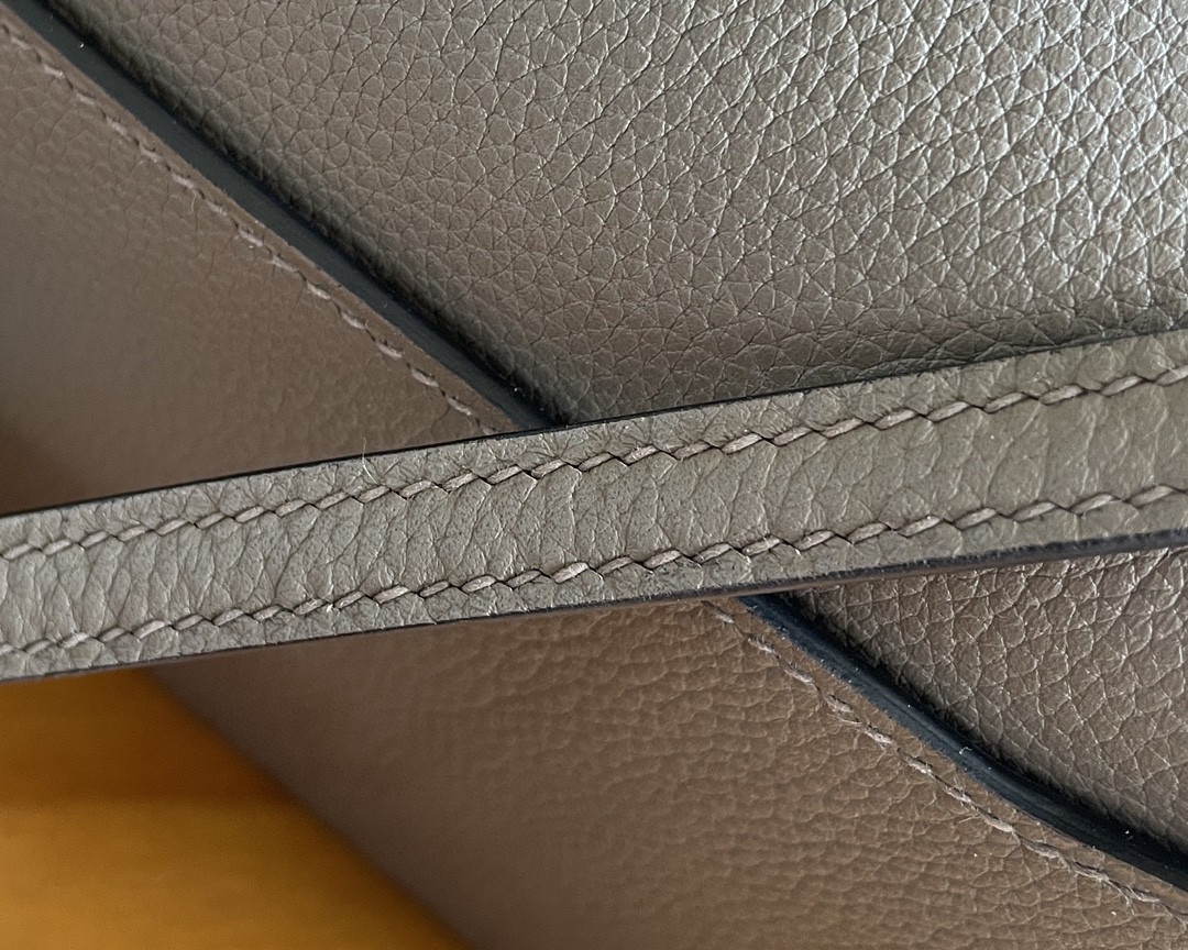 Hermès（爱马仕）Roulis 猪鼻子 evercolor 8f 锡器灰 金扣 18cm