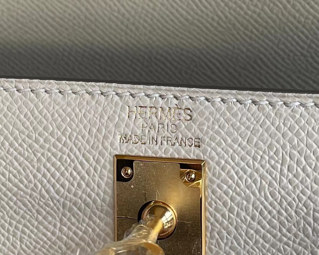 Hermès（爱马仕）Kelly 凯莉包 Epsom 奶昔白 金扣 25cm