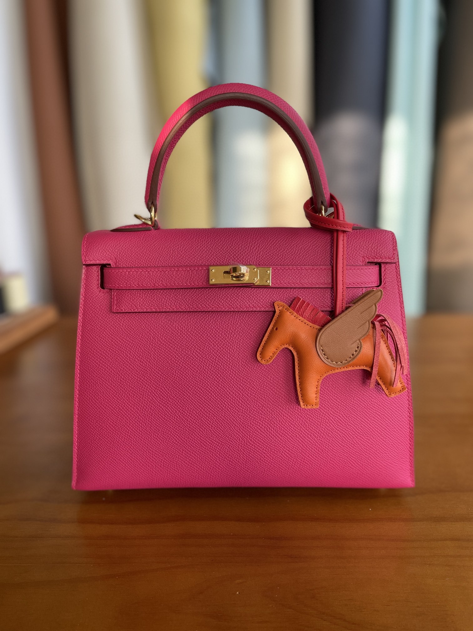 Hermès（爱马仕）Kelly 凯莉包 Epsom 0D 墨西哥粉 金扣 25cm