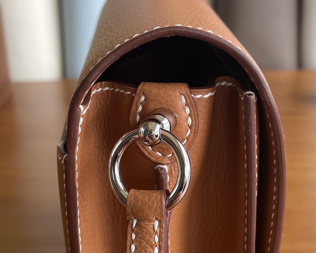 Hermès（爱马仕）Roulis 猪鼻子 evercolor 金棕色 银扣 18cm