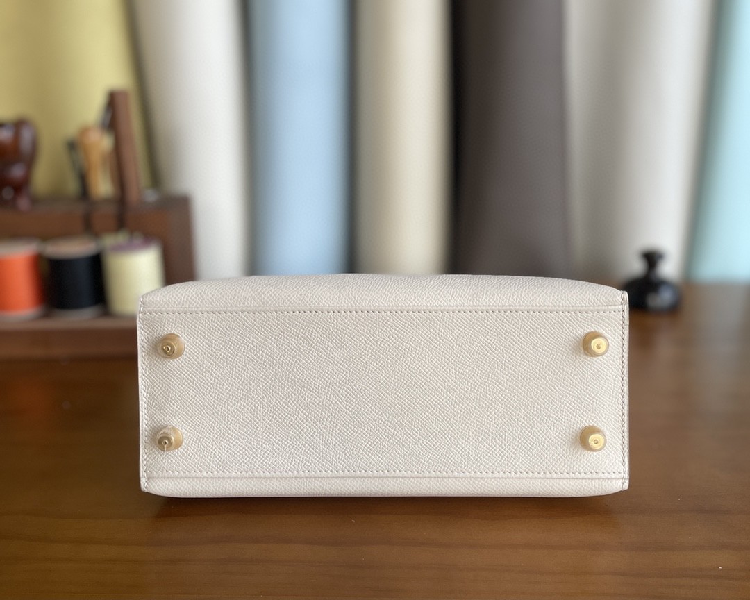 Hermès（爱马仕）Kelly 凯莉包 Epsom 奶昔白 金扣 25cm