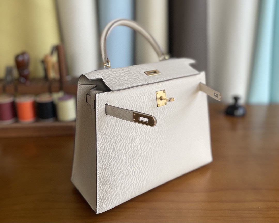 Hermès（爱马仕）Kelly 凯莉包 Epsom 奶昔白 金扣 25cm