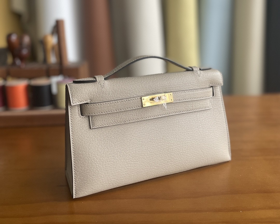 Hermès（爱马仕）mini kelly pochette 山羊皮 m8 沥青灰 金扣 22cm