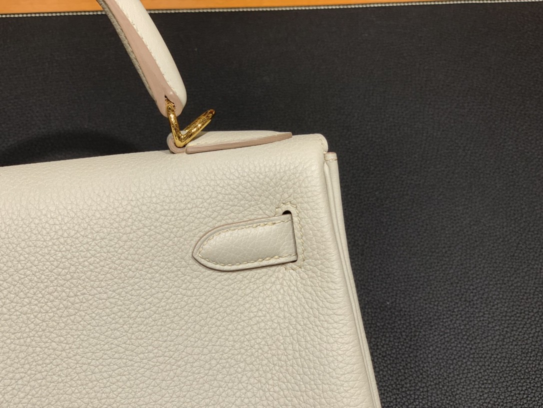 Hermès（爱马仕）Kelly 凯莉包 Togo 珍珠灰 金扣 28cm