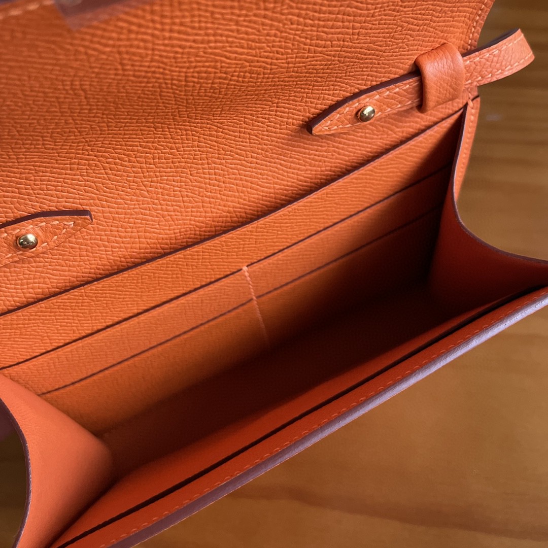 Hermès（爱马仕）clic 挎包 Epsom 经典橙 金扣 16cm