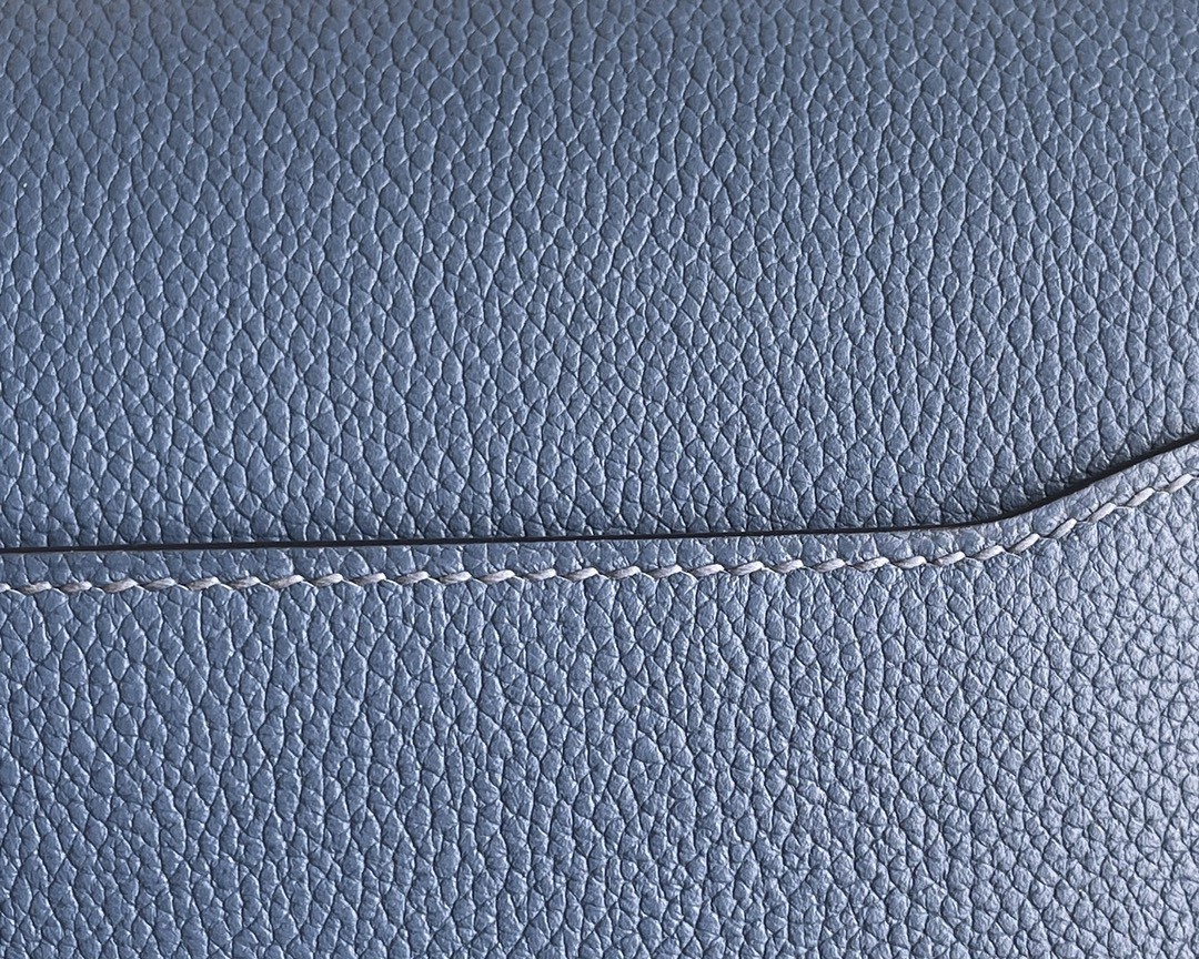 Hermès（爱马仕）Roulis 猪鼻子 evercolor R2 玛瑙蓝 金扣 18cm