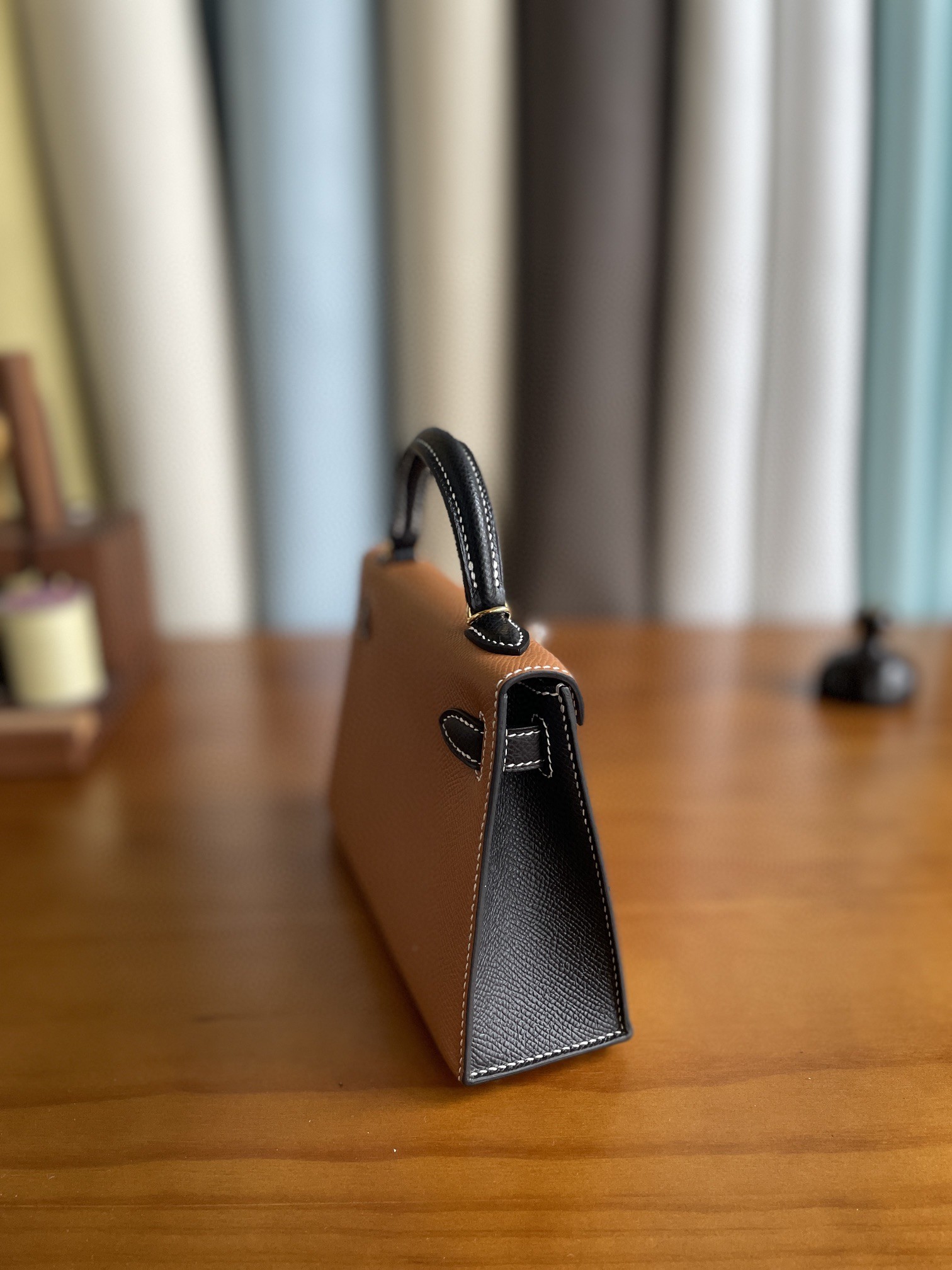 Hermès（爱马仕）Mini kelly 迷你凯莉 Epsom 金棕色 拼 黑色 金扣 19cm