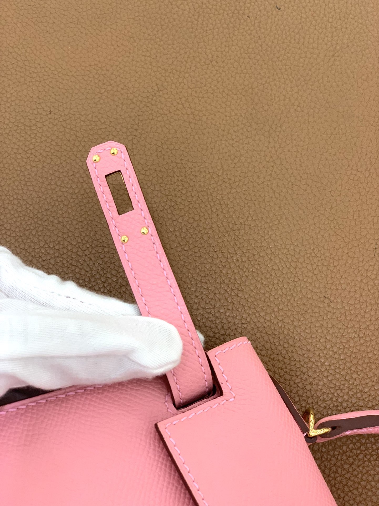 Hermès（爱马仕）mini Kelly 迷你凯莉 Epsom 奶昔粉 金扣 19cm