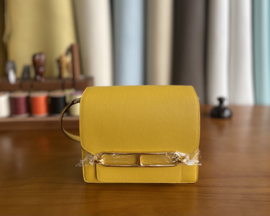 Hermès（爱马仕）Roulis 猪鼻子 evercolor 9D 琥珀黄 金扣 18cm