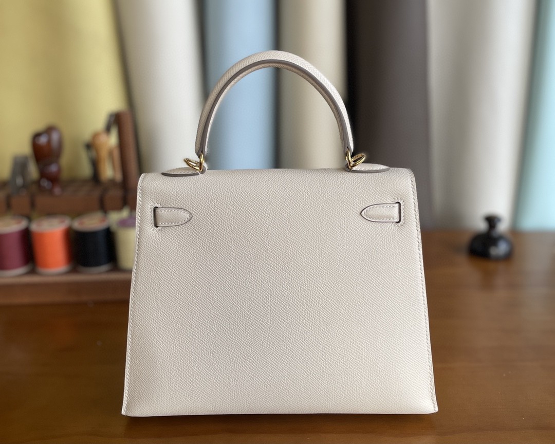 Hermès（爱马仕）Kelly 凯莉包 Epsom 奶昔白 金扣 25cm