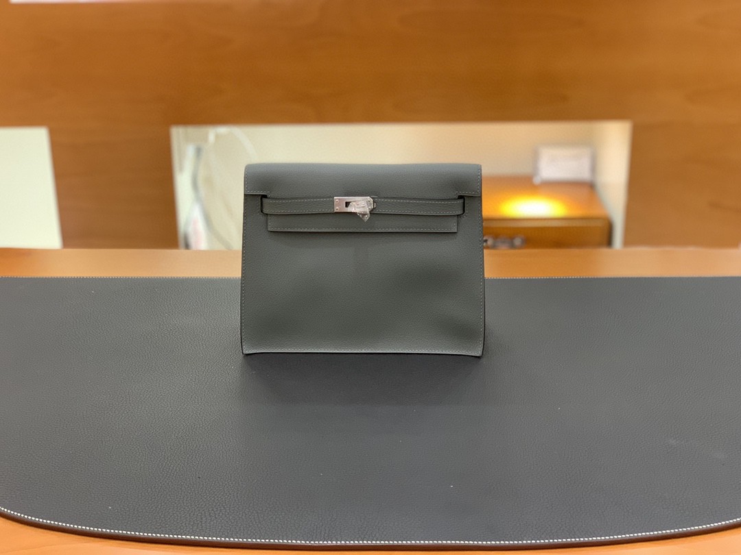 Hermès（爱马仕）Kelly Danse 跳舞包 Ever color CC63 杏仁绿 银扣 22cm