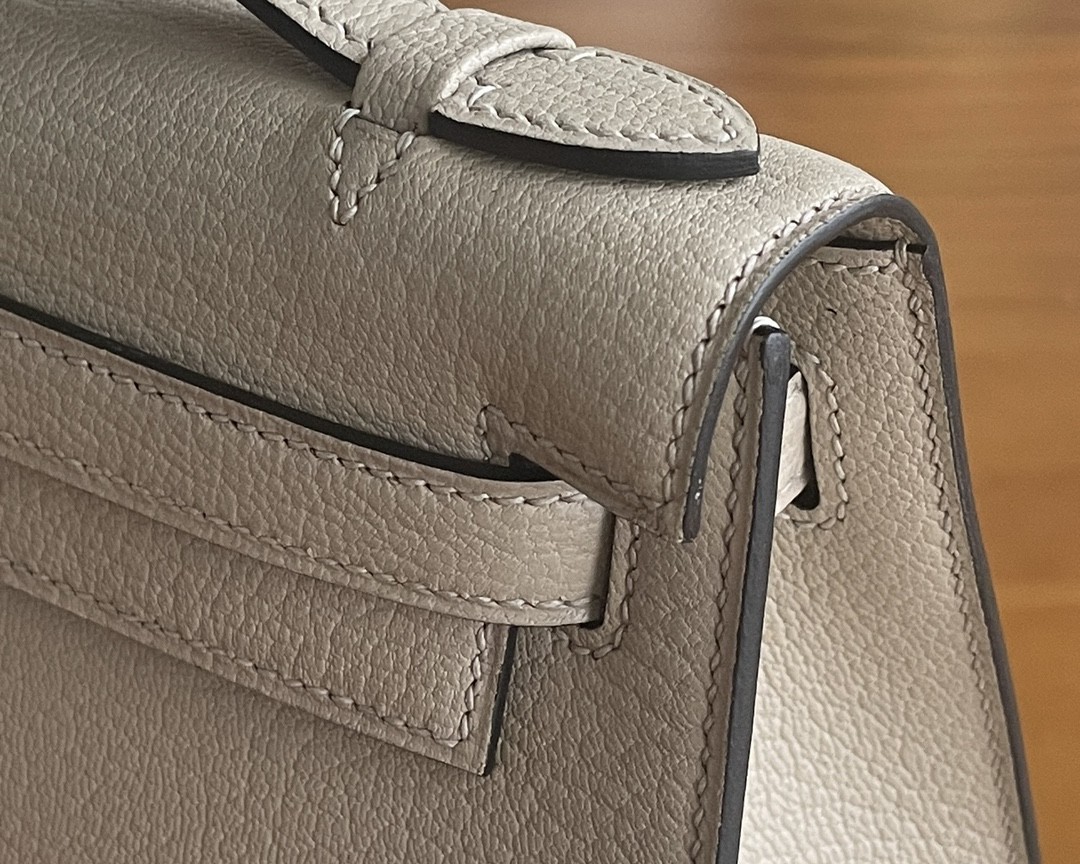 Hermès（爱马仕）mini kelly pochette 山羊皮 m8 沥青灰 金扣 22cm