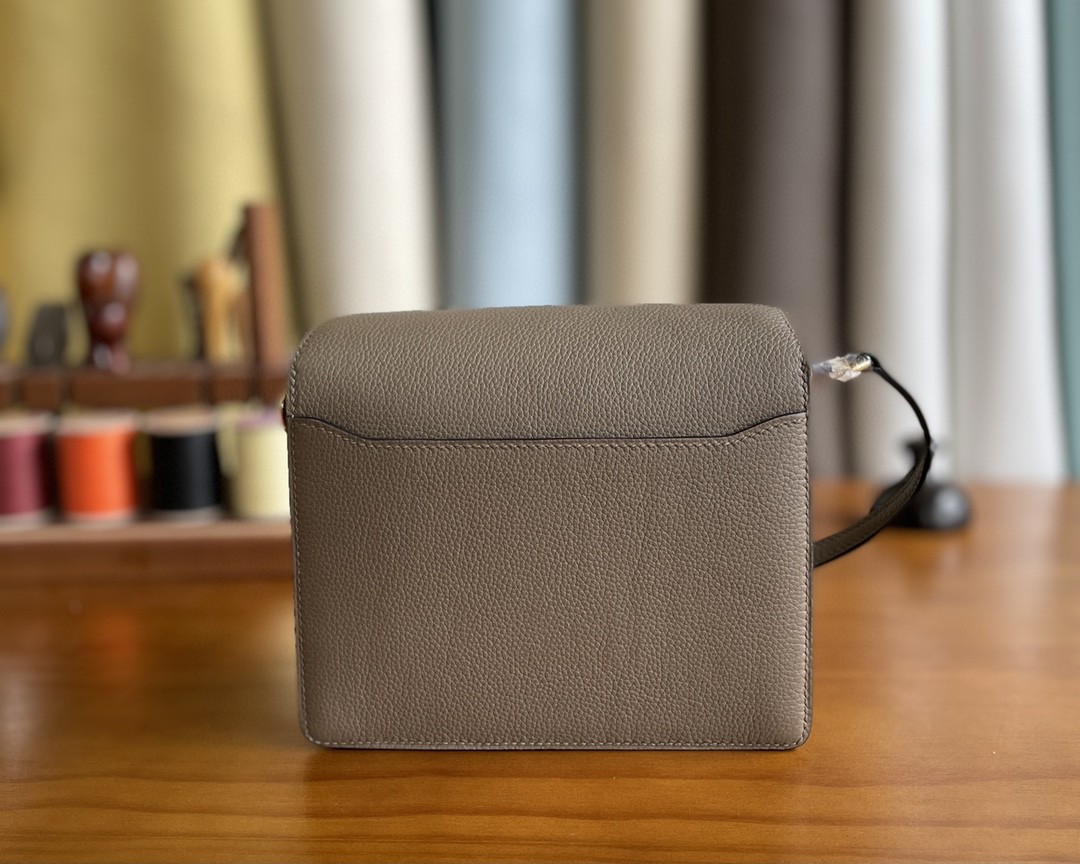 Hermès（爱马仕）Roulis 猪鼻子 evercolor 8f 锡器灰 金扣 18cm