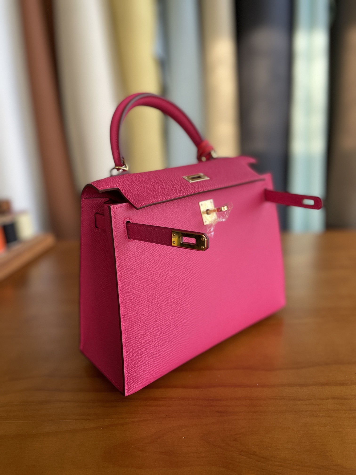 Hermès（爱马仕）Kelly 凯莉包 Epsom 0D 墨西哥粉 金扣 25cm