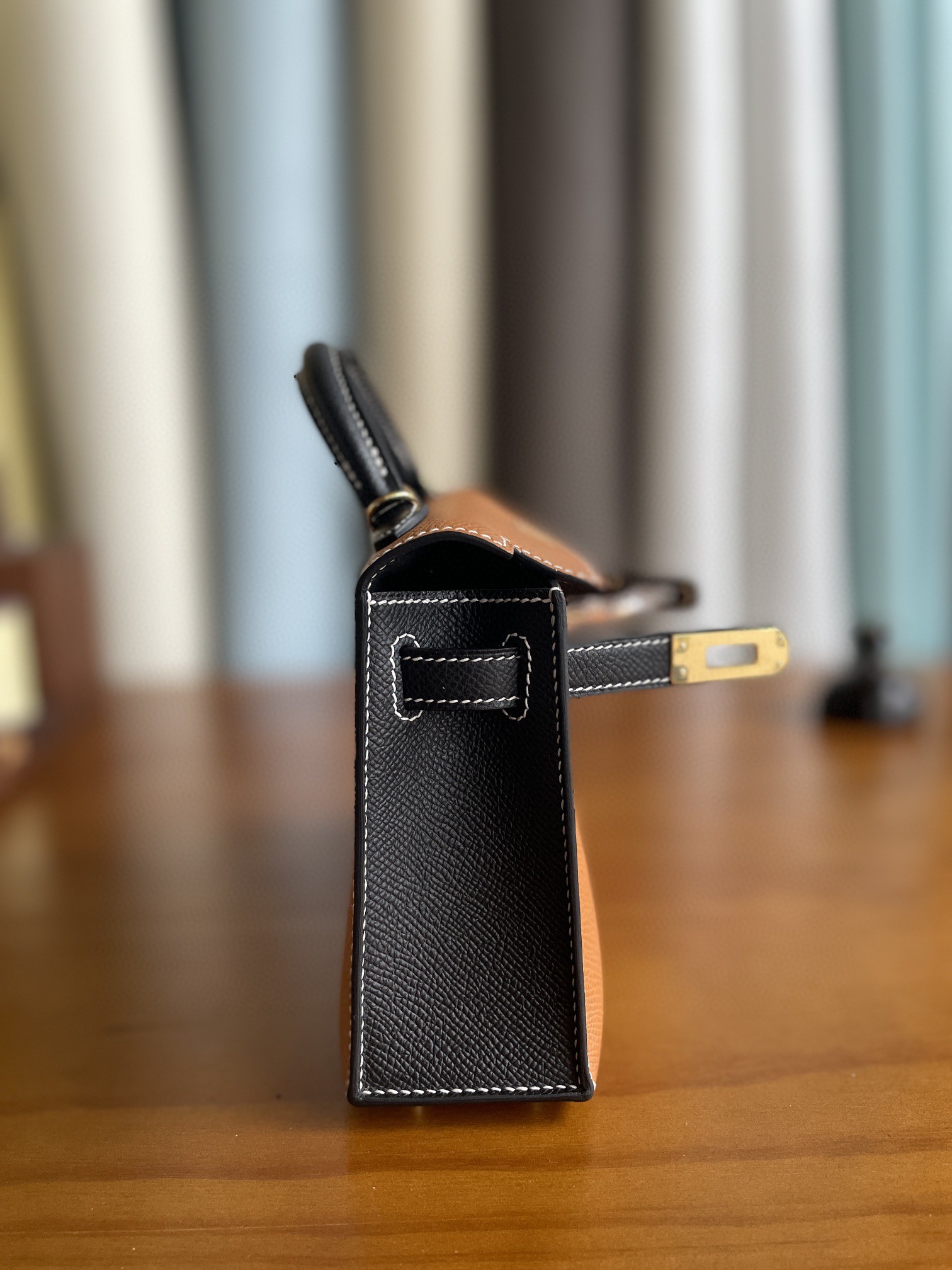 Hermès（爱马仕）Mini kelly 迷你凯莉 Epsom 金棕色 拼 黑色 金扣 19cm
