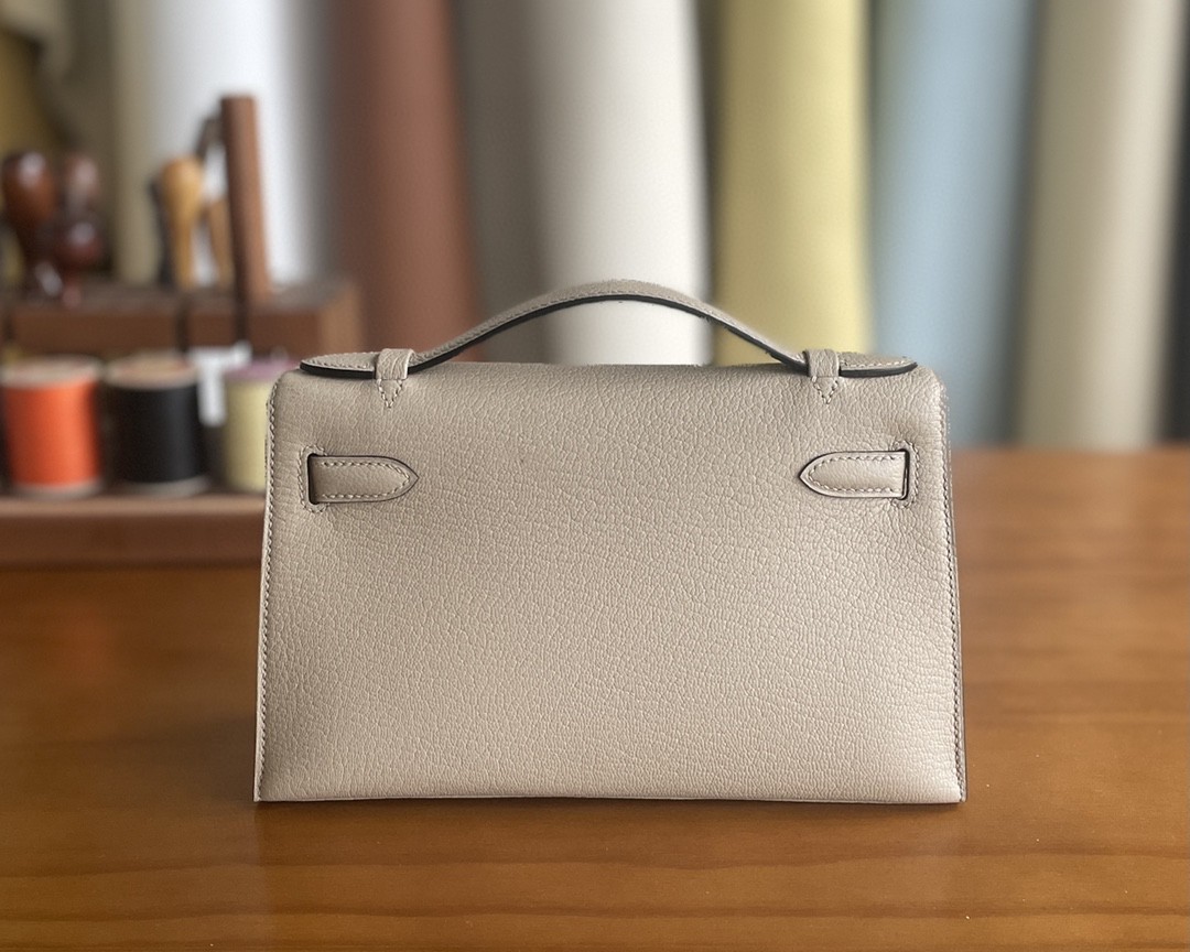 Hermès（爱马仕）mini kelly pochette 山羊皮 m8 沥青灰 金扣 22cm