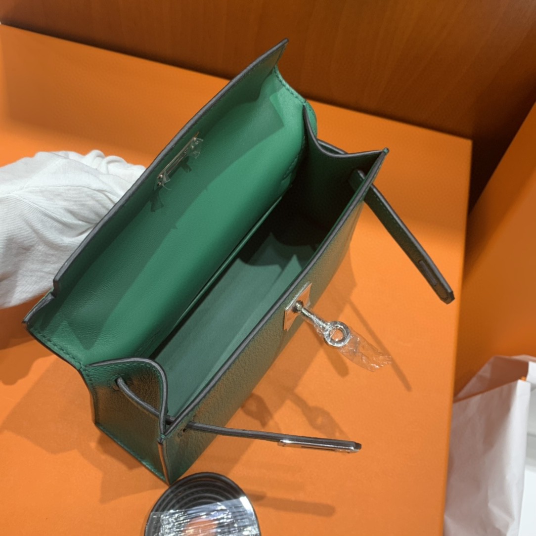 Hermès（爱马仕）mini Kelly 山羊皮 U4 丝绒绿 银扣 19cm