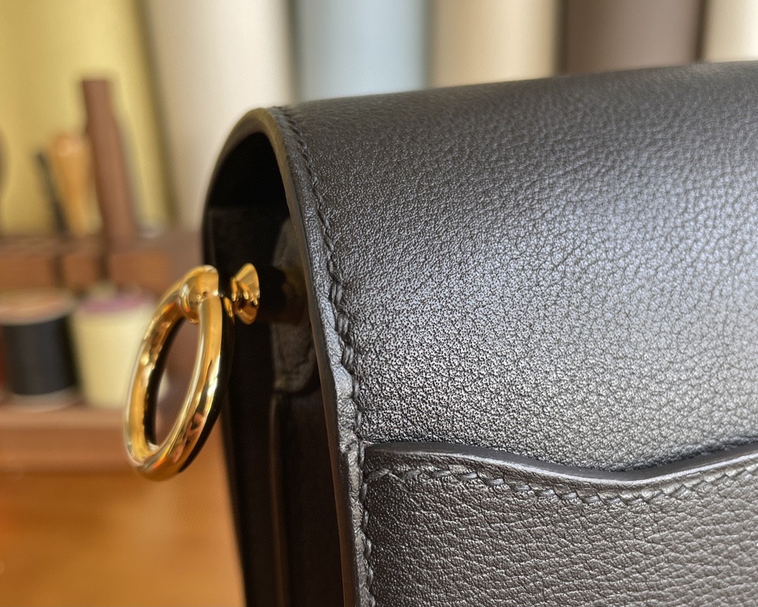 Hermès（爱马仕）Roulis 猪鼻子 evercolor 黑色 金扣 23cm