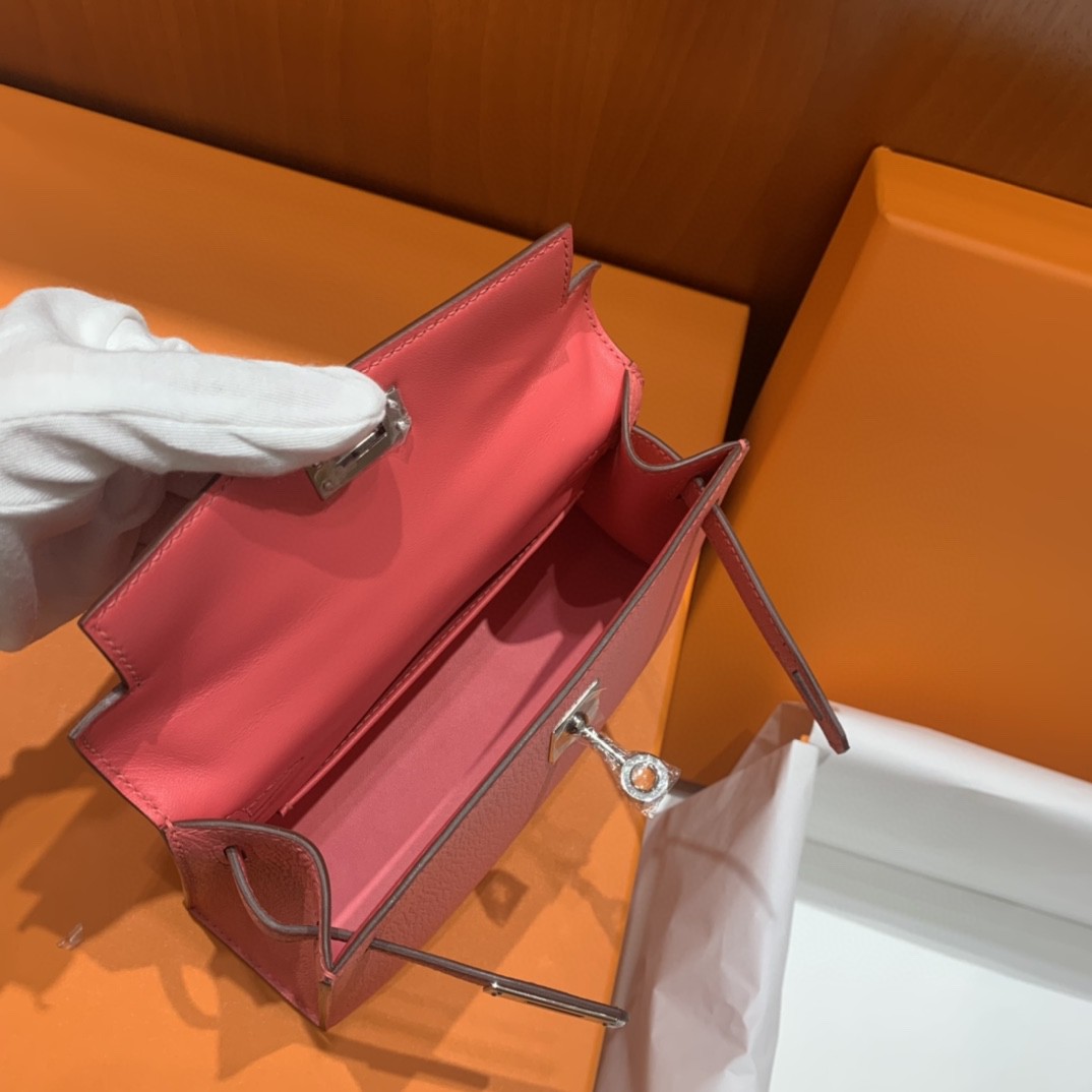 Hermès（爱马仕）mini Kelly 山羊皮 8W 唇膏粉 银扣 19cm