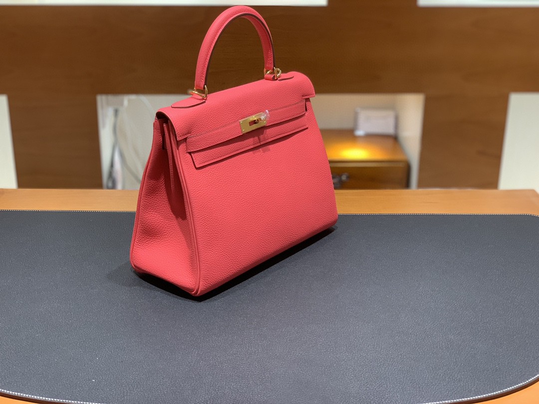 Hermès（爱马仕）Kelly 凯莉包 Togo 8W 唇膏粉 金扣 28cm