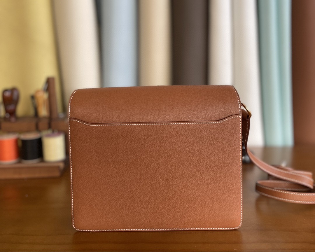 Hermès（爱马仕）Roulis 猪鼻子 evercolor 金棕色 金扣 23cm