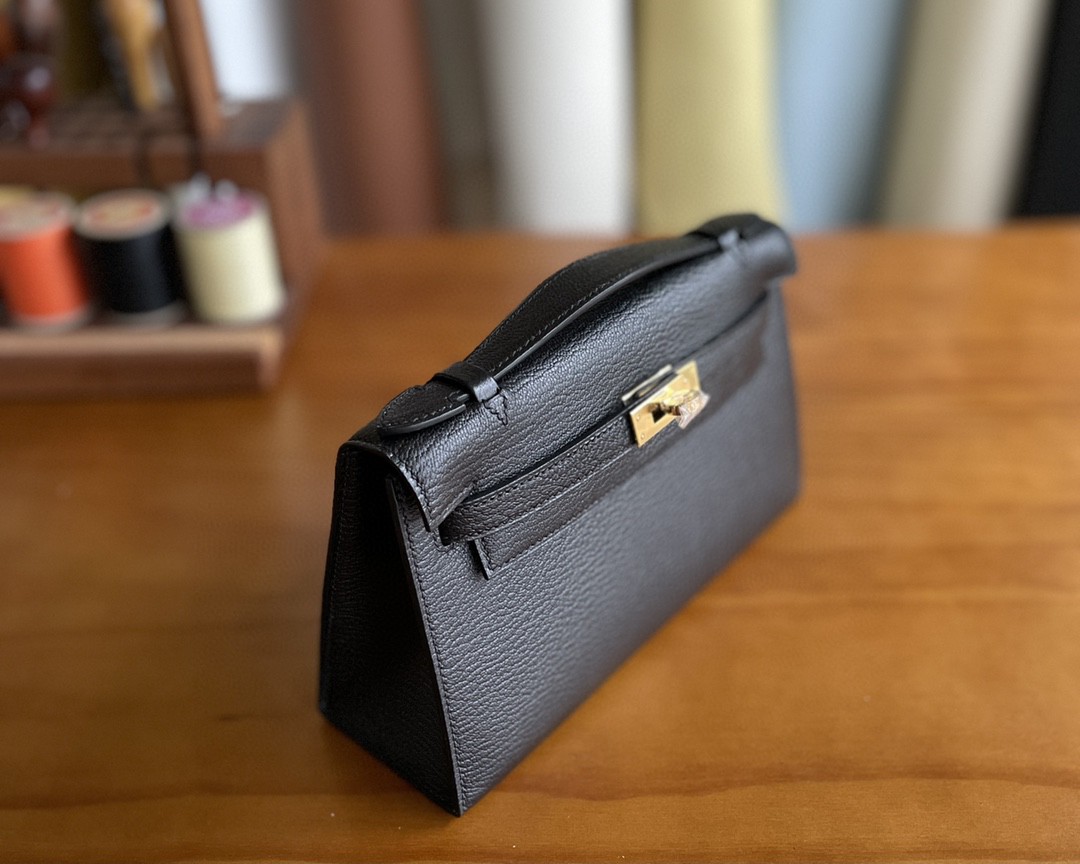 Hermès（爱马仕）mini kelly pochette 山羊皮 黑色 金扣 22cm