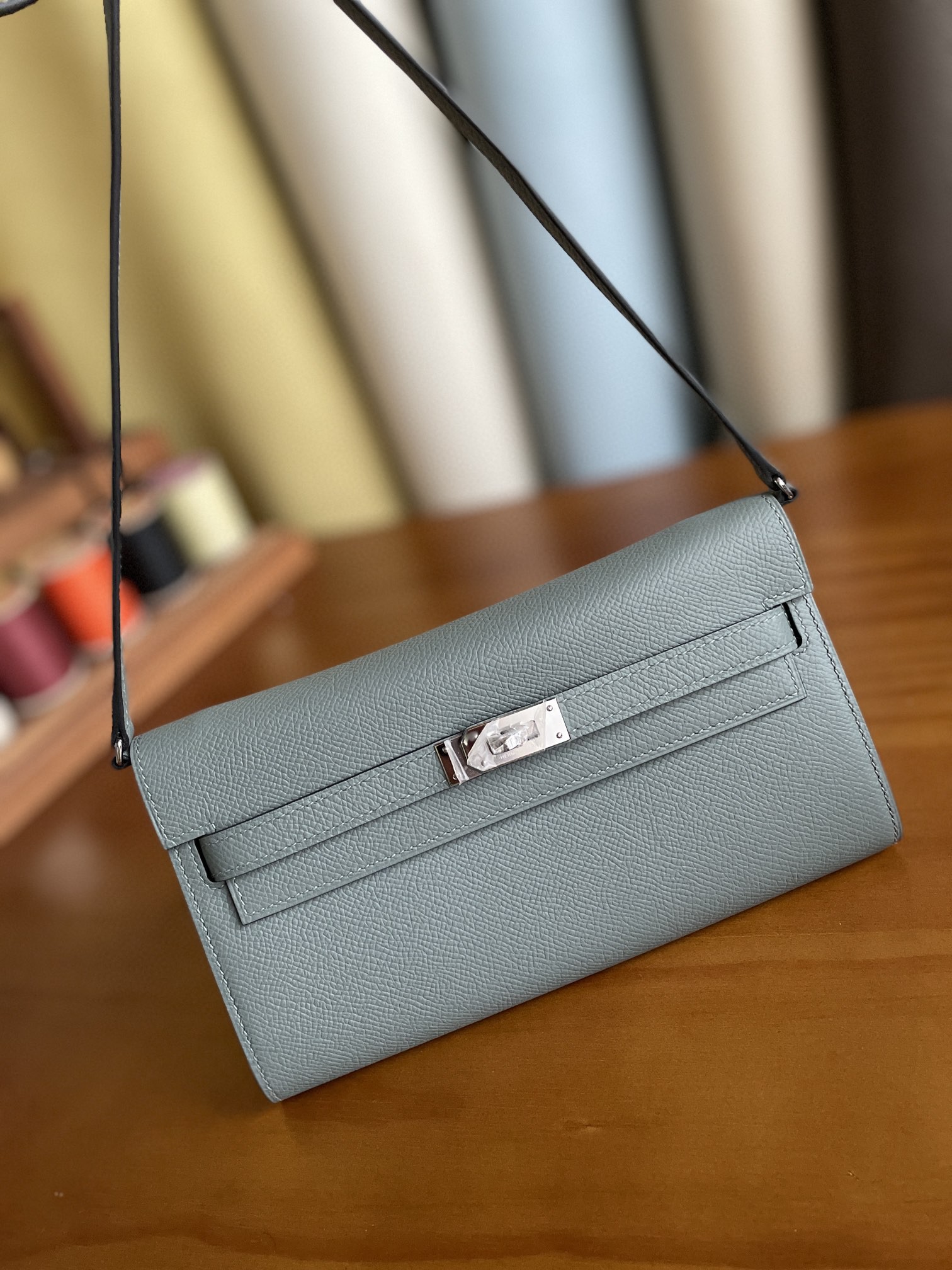 Hermès（爱马仕）Kelly to go Epsom 杏仁绿 银扣