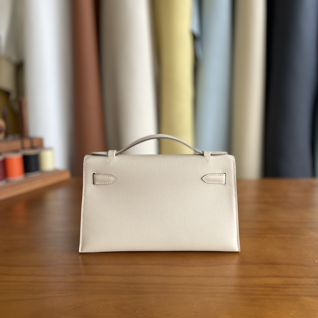 Hermès（爱马仕）mini kelly Pochette Epsom 奶昔白 银扣 22cm