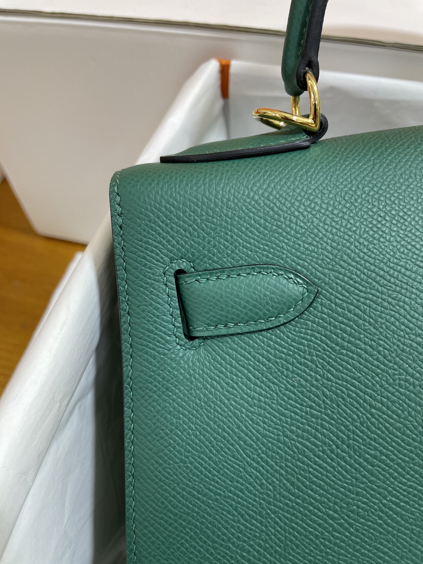 Hermès（爱马仕）Kelly 凯莉包 Epsom 孔雀绿 金扣 28cm