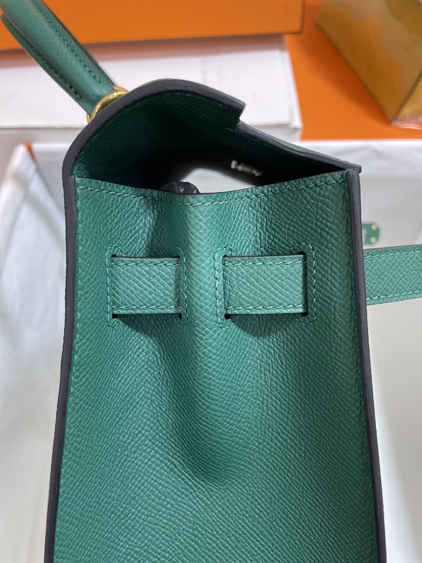 Hermès（爱马仕）Kelly 凯莉包 Epsom 孔雀绿 金扣 28cm