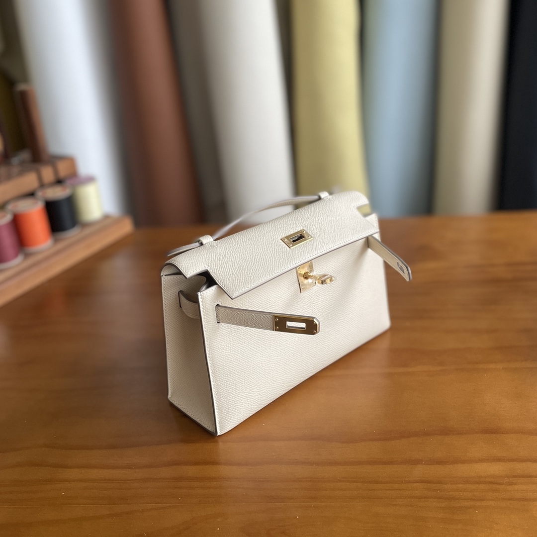 Hermès（爱马仕）mini kelly Pochette Epsom 奶昔白 金扣 22cm