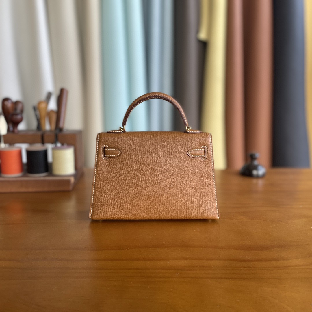Hermès（爱马仕）mini kelly 迷你凯莉 山羊皮 金棕色 金扣 19cm